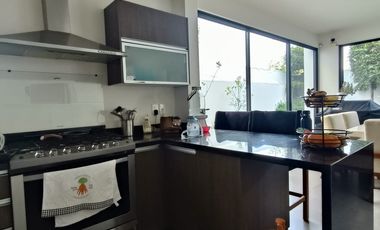 Casa en renta en solares residencial