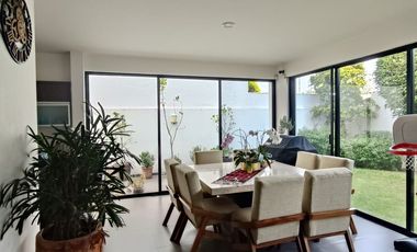 Casa en renta en solares residencial