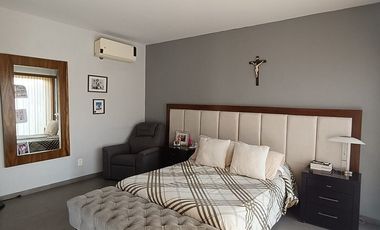 Casa en renta en solares residencial