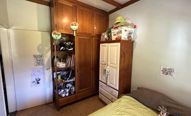 Casa en Villa Elisa. 2 dormitorios y escritorio. C.Belgrano y 405