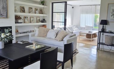 Casa en venta a la laguna, Barrio San Benito, Villanueva