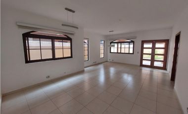 CASA EN VENTA EL DORAL COSTA SUR