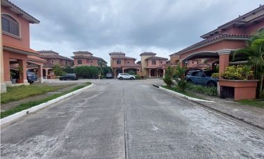 CASA EN VENTA EL DORAL COSTA SUR