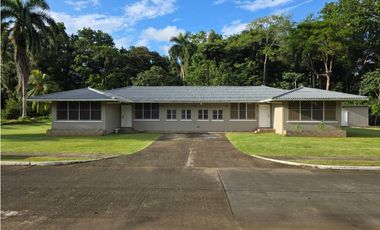 ALQUILER DE CASA EN BRAZOS HEIGHTS COLON DE 770M 4 HABITACION AMOBLADA