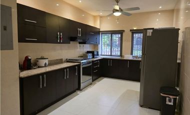 ALQUILER DE CASA EN BRAZOS HEIGHTS COLON DE 770M 4 HABITACION AMOBLADA