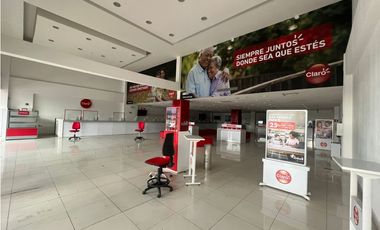 ALQUILER DE LOCAL COMERCIAL 750M LOS PUEBLOS JUAN DIAZ DE 2 NIVELES YG