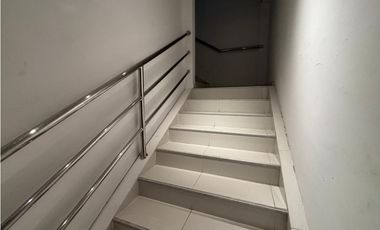 CALLE 50 / GALERIA 50 / 289M / 2 NIVEL / DIVISION / SOBRE VIA