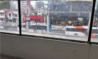 CALLE 50 / GALERIA 50 / 289M / 2 NIVEL / DIVISION / SOBRE VIA