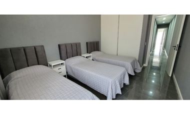 Imponente Casa en Barrio Pioneros- Febrero Temporada 2026