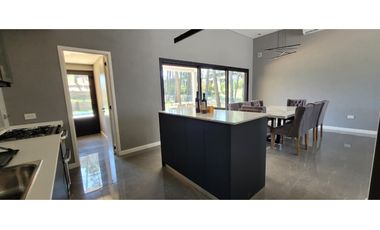 Imponente Casa en Barrio Pioneros- Febrero Temporada 2026