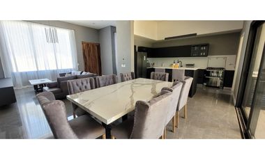 Imponente Casa en Barrio Pioneros- Febrero Temporada 2026