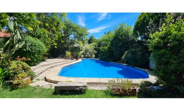 VENTA/ALQUILER - Chalet 4 amb, con piscina - Zona Bosque P.Ramos