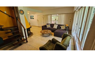 VENTA/ALQUILER - Chalet 4 amb, con piscina - Zona Bosque P.Ramos