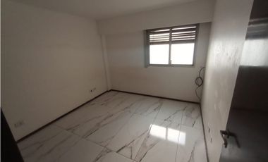 ALQ - DPTO 3 DORM - 3 BAÑOS - BALCON EXTERNO - BV CHACABUCO N° 400