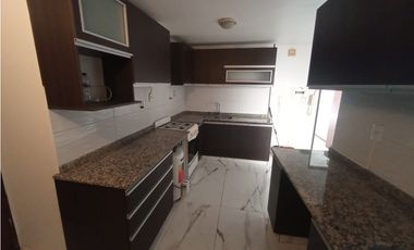 ALQ - DPTO 3 DORM - 3 BAÑOS - BALCON EXTERNO - BV CHACABUCO N° 400