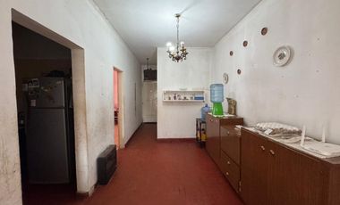 CASA EN VENTA PEREZ DOS DORMITORIOS PATIO COCHERA