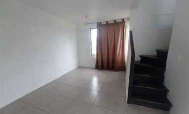 Casa en Arriendo en Camino Las Flores con Larapinta Poniente