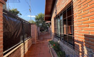 Venta de Casa 5 ambientes con pileta en Los Polvorines Apta Credito