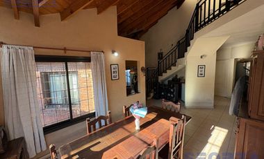 Venta de Casa 5 ambientes con pileta en Los Polvorines Apta Credito