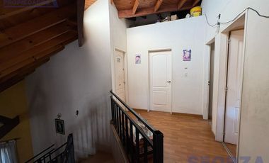 Venta de Casa 5 ambientes con pileta en Los Polvorines Apta Credito