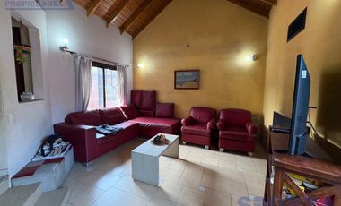 Venta de Casa 5 ambientes con pileta en Los Polvorines Apta Credito