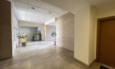 RETASADA!!!!!!!IMPECABLE Oficina Centro Uruguay Norte excelente imagen corporativa.