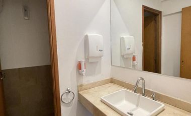 RETASADA!!!!!!!IMPECABLE Oficina Centro Uruguay Norte excelente imagen corporativa.