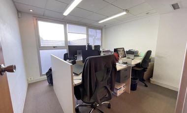 RETASADA!!!!!!!IMPECABLE Oficina Centro Uruguay Norte excelente imagen corporativa.