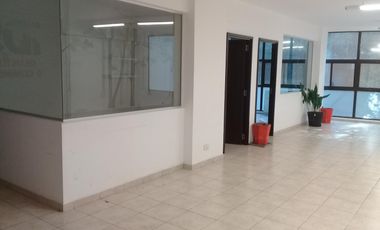 OFICINA MUY BUEN ESTADO, NO PAGA EXPENSAS, EN GALLO 1500 y CHARCAS PALERMO
