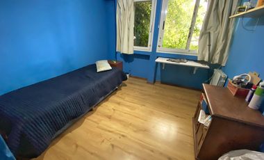 Venta de chalet 5 ambientes estilo moderno - Barrio Los Pinares