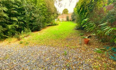 Venta de chalet 5 ambientes estilo moderno - Barrio Los Pinares