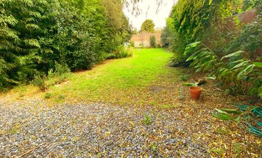 Venta de chalet 5 ambientes estilo moderno - Barrio Los Pinares