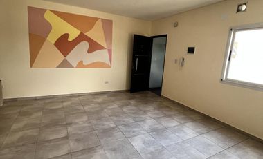 DEPARTAMENTO 2 AMBIENTES  CON TERRAZA  PROPIA