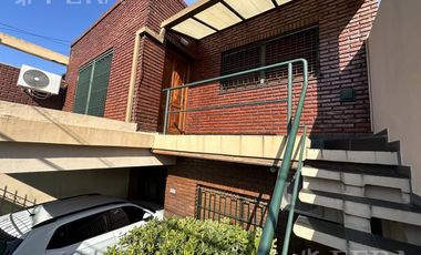 Venta de PH 3 ambientes con quincho en Bernal