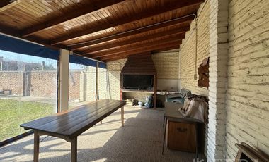 Venta de PH 3 ambientes con quincho en Bernal