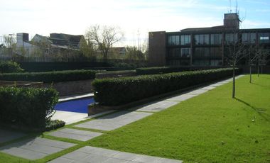 Departamento 3 ambientes con cochera en Condominio San Isidro Loft, pileta, gym, seguridad 24 hs