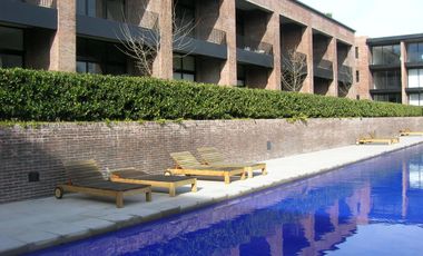 Departamento 3 ambientes con cochera en Condominio San Isidro Loft, pileta, gym, seguridad 24 hs