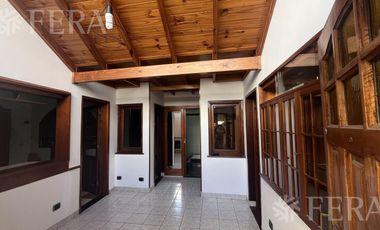 Alquiler de PH 3 ambientes con terraza en Villa Dominico