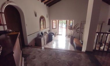 Casa en  VENTA -  4 dormitorios - Beccar