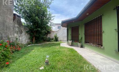 Casa tipo Chalet en Temperley Oeste