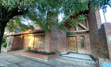 Casa tipo Chalet en Temperley Oeste