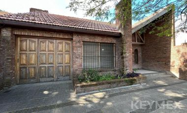 Casa tipo Chalet en Temperley Oeste