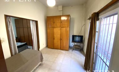 Venta de Casa 3 ambientes con jardín en Villa Domínico