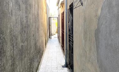 Venta de Casa 3 ambientes con jardín en Villa Domínico