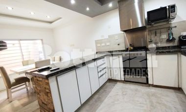 Moderno  PH 4 Ambientes con patio y terraza –  Excelente ubicación