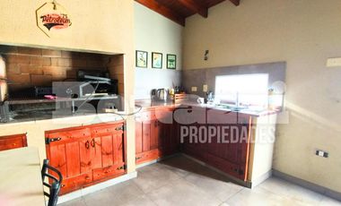 Moderno  PH 4 Ambientes con patio y terraza –  Excelente ubicación