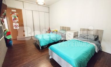 Moderno  PH 4 Ambientes con patio y terraza –  Excelente ubicación