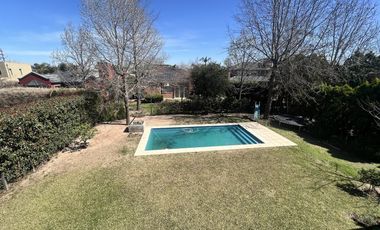 Casa en venta Cadaques (Funes Hills)