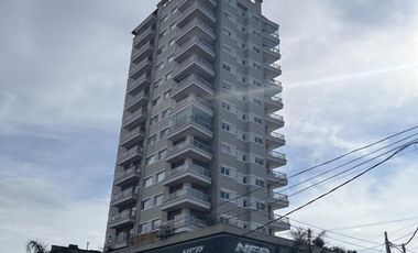 Venta departamento 3 ambientes con balcón en Wilde