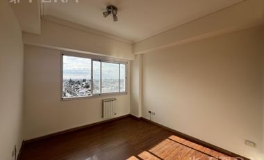 Venta departamento 3 ambientes con balcón en Wilde